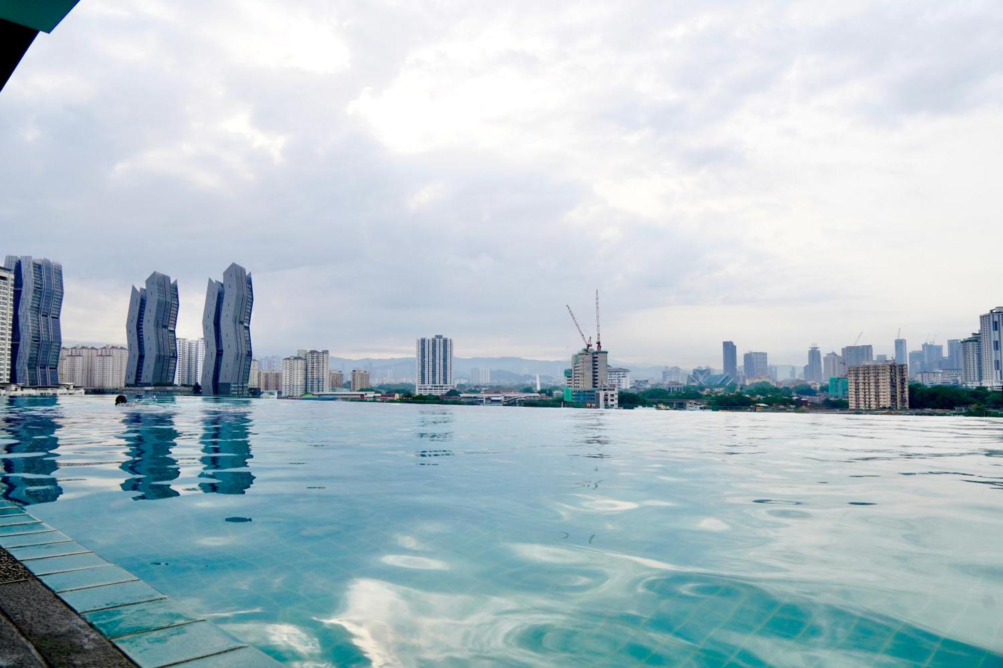 Infinite Pool! Room In Kuala Lumpur Exterior foto